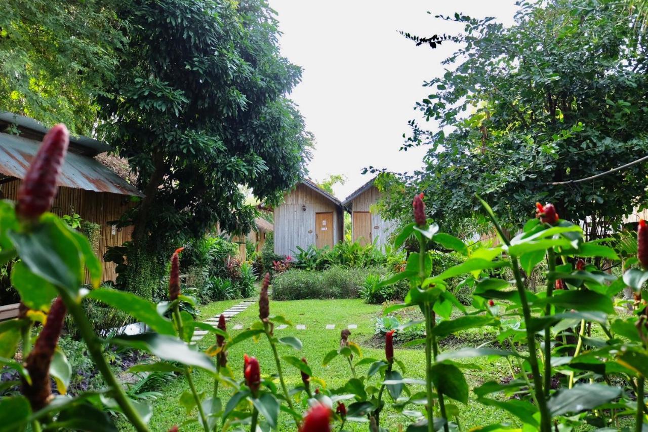 Lanna House Lanna Hut Chiangmai Acomodação com café da manhã Chiang Mai Exterior foto